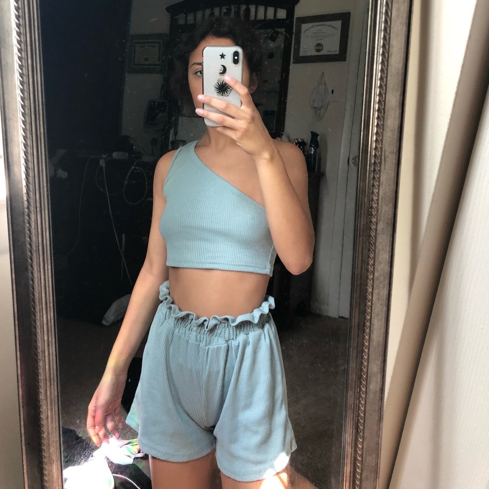 Top and bottoms